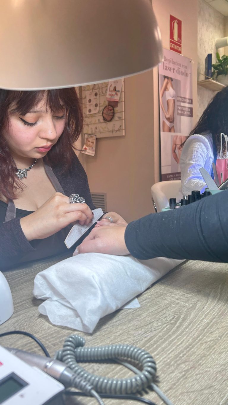 curso manicura semipermanente